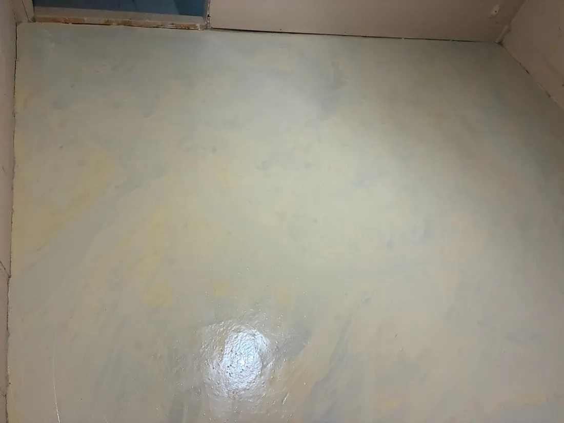 Marble-effect epoxy floor coating in Omaha